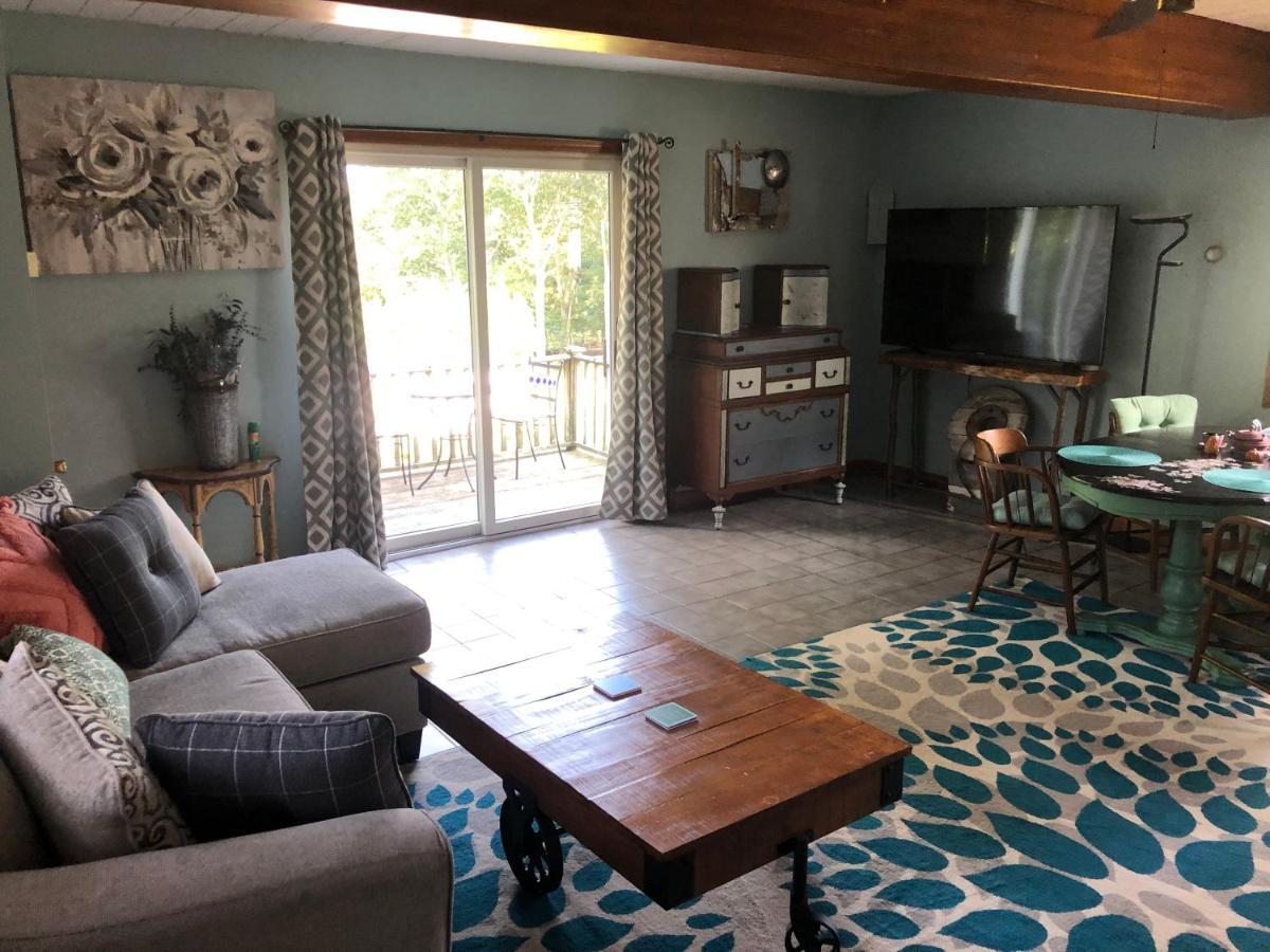 1 Bed Cottage, Partial Waterviews & Water Access Westport 외부 사진
