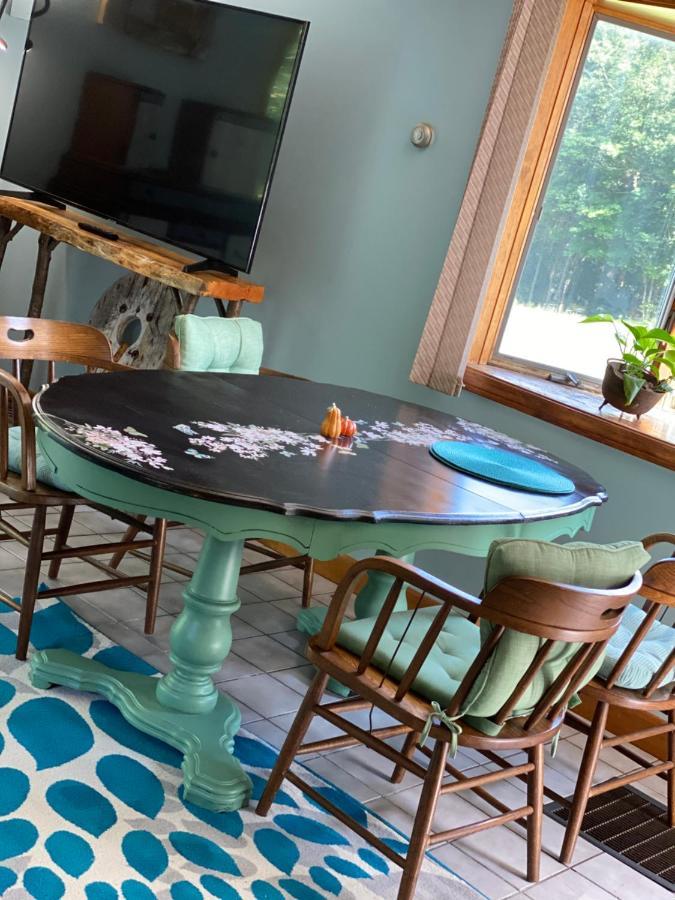 1 Bed Cottage, Partial Waterviews & Water Access Westport 외부 사진
